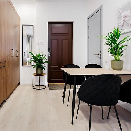 Rigaapartment Elizabetes 22 Self-Service Aparthotel Dış mekan fotoğraf
